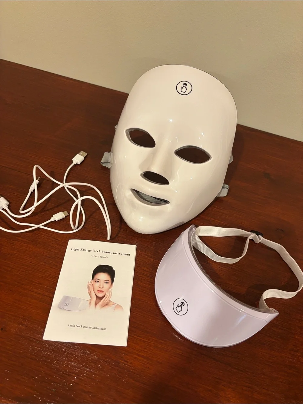 LED Light Therapy Face Mask + neck Set in White